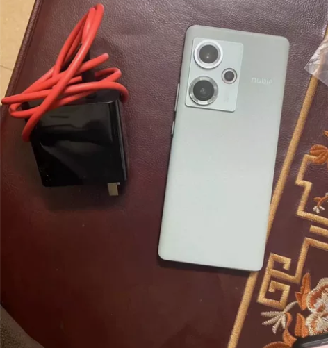 努比亚z50 12+512,手机无拆修全...