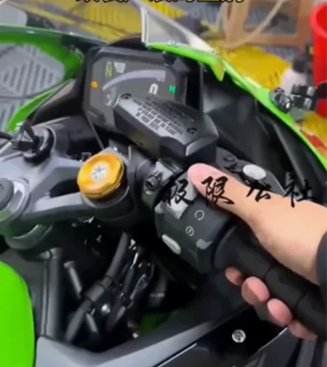 川崎zx4rr排气管zx4r排气管  竞技...