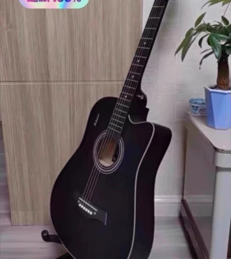 【全新吉他】朋友生日时候送的礼物，但是本人...