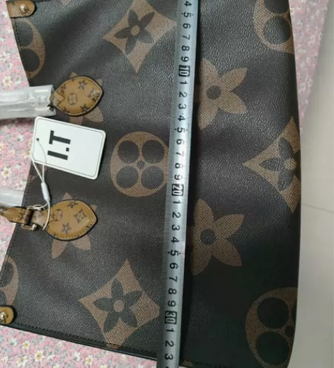 包包全新，闲置物品一经发出不支持退换。 感...