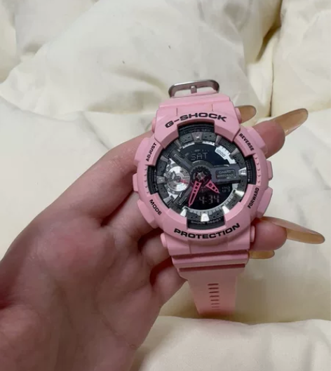 粉色卡西欧手表 很多很多年前买的 应该是我...