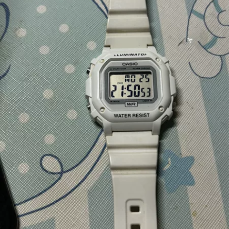 女生自用卡西欧手表 99新 买来没带过几次...