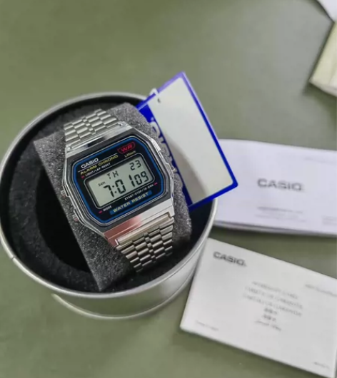 表行不做了，库存积压清仓！手表亏本出售，快...