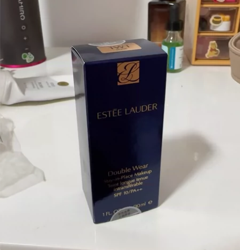 全新DW雅诗兰黛粉底液17 平时化妆少，小...