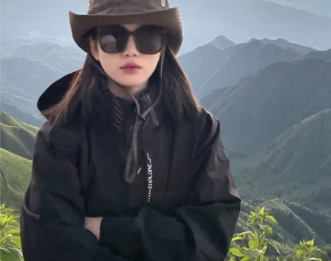 啄木鸟冲锋衣男春秋季情侣软壳外套防风防水三...