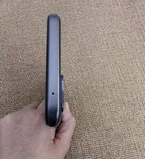 真我Q3 6+128 科幻黑 骁龙750处...