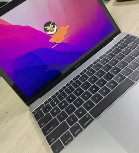 苹果macbook笔记本，苹果最薄的笔记本...