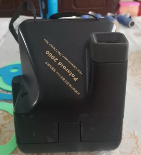 宝丽来2000相机，卖出不退货，能正常使用...