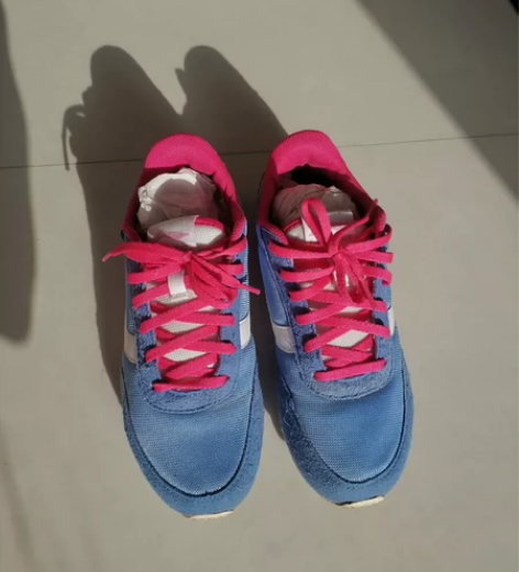 李宁运动鞋，女，36码 感兴趣的话点“我想...