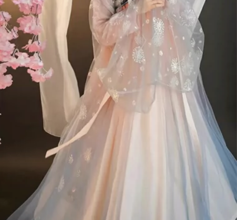 原创汉服三件套，正品。自入来一直未穿过，全...