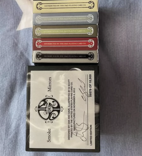 烟与镜v7 牌本身没有塑封，封口贴都在，牌...