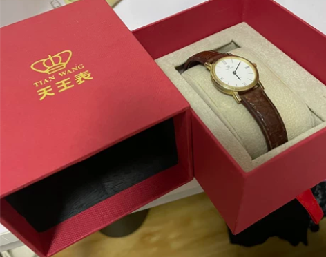 天王表 专柜购入 表带磨损，可以更换新表带...