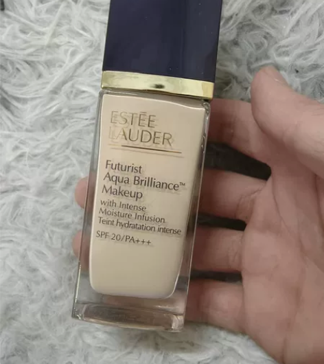 没用过的粉底液出辣！ 雅诗兰黛沁水粉底液2...