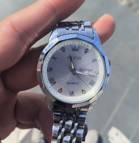 欧利时手表 感兴趣的话点“我想要”和我私聊...