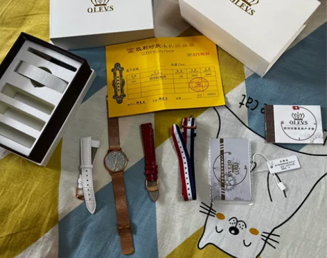 欧利时手表 自己带的手表，有划痕，见图，最...