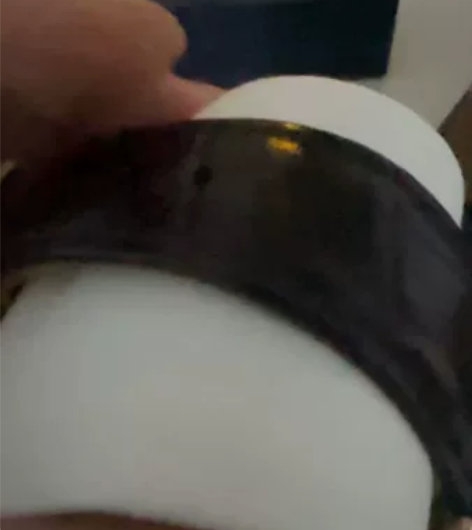 过生日老婆送的罗宾尼手表。就带了不到10次...