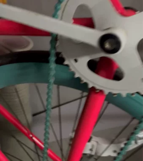 死飞自行车 一直放在车里 没什么问题 喜欢...