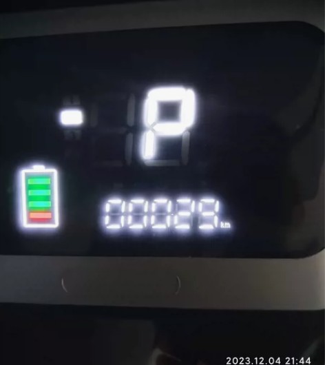 网上买的五羊电动车 72v 30a 锂电池...