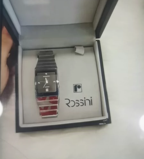 罗西尼男表 感兴趣的话点“我想要”和我私聊...