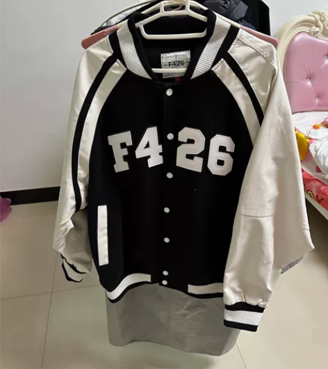 棒球服外套 感兴趣的话点“我想要”和我私聊...