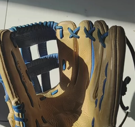 纯牛皮棒球手套 成色很新 不练了用不着了 ...