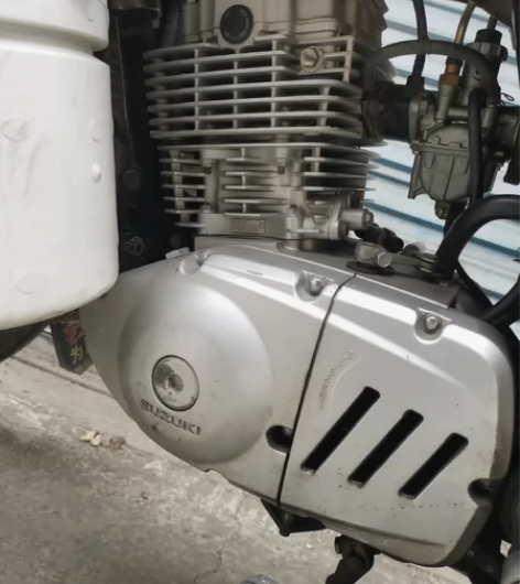 出售一辆自用铃木150摩托车，08年新车加...