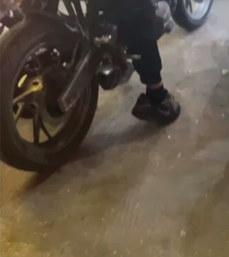 飞鹰r25 裸车 改装天蝎排气 满油电瓶也...