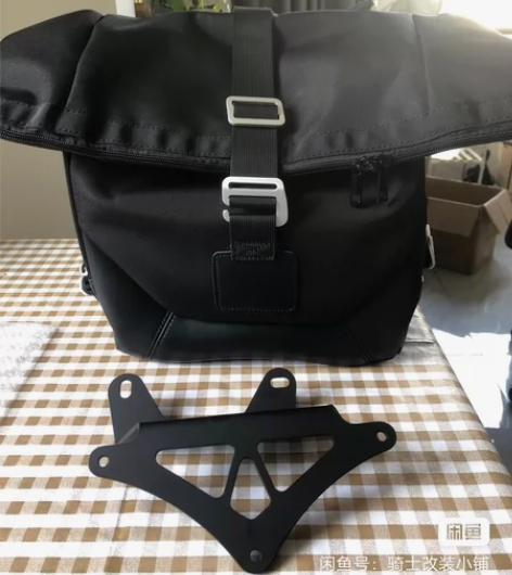 新包9层新，对外出售一对豪爵TR300边箱...