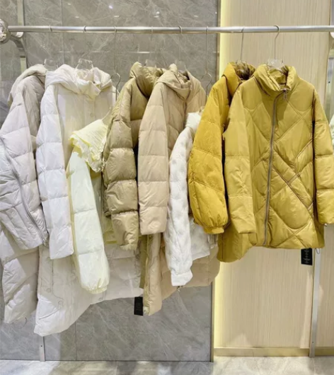 朝峰  冬 范路哲 冬装全新，品牌专柜撤柜...