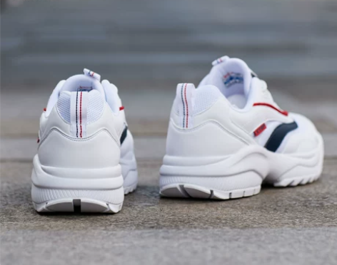 【滑雪节价】特步男鞋白色运动鞋男士休闲鞋夏...