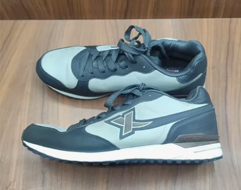 特步男鞋43码冬季加绒棉鞋运动鞋，专柜正品...