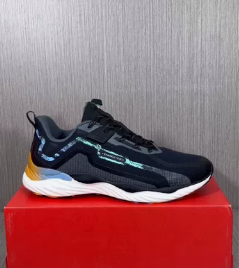 40-43码！全新！正品特步春秋款双网透气...