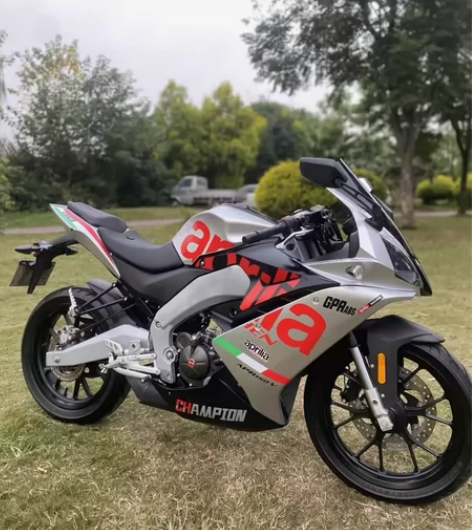 阿普利亚gpr150 abs版 20年手续...