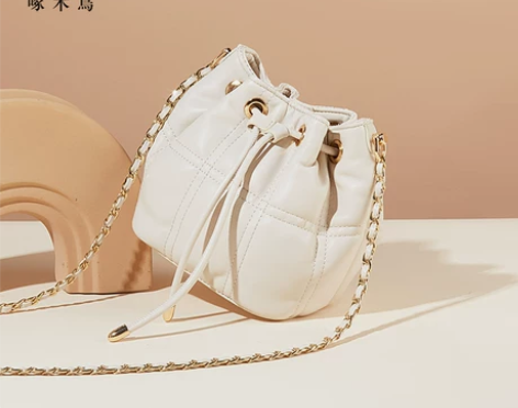 啄木鸟2023新款高级质感斜挎小包百搭小众...