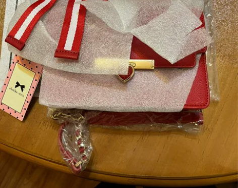 全新带吊牌欧时纳单肩包 感兴趣的话点“我想...