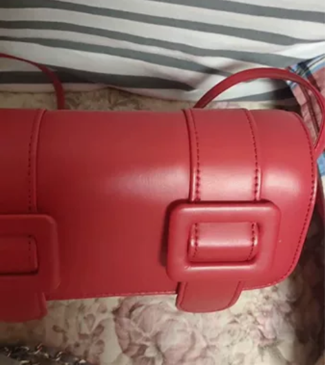 出包包,除了米白色那款都是全新,一次都没有...