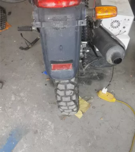 运动版钻豹改装越野，原车配件，轮胎轮毂，全...