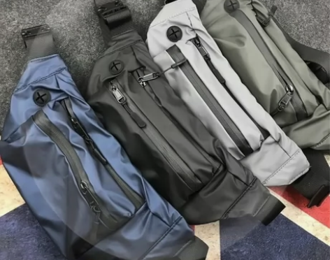 专业底价清货！腰包男款防水个性耐磨新款胸包...