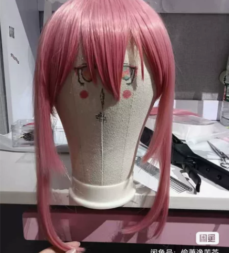 出克鲁鲁c服全套戴假发，东西都在除了腿套，...