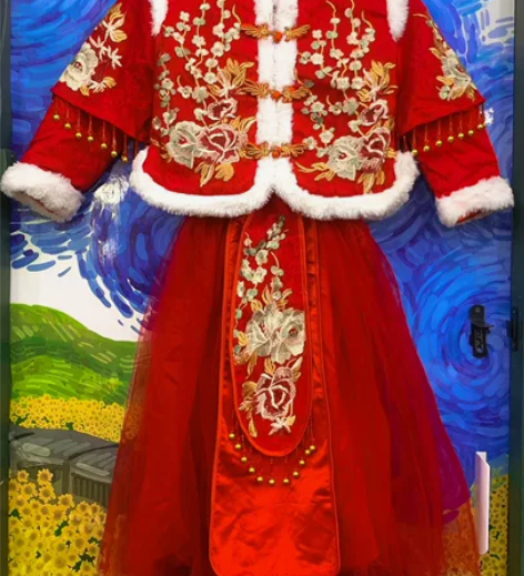 儿童改良版唐装汉服拜年服，全新加棉，很厚实...