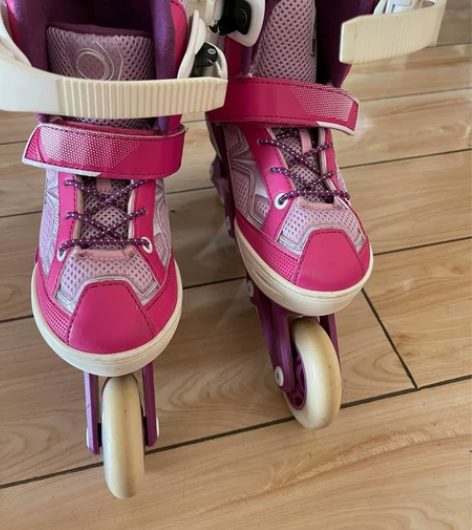 迪卡侬儿童轮滑鞋，鞋底可调节大小，尺码见图...