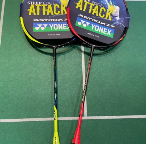 【个人闲置 】原价一千多尤尼克斯羽毛球拍天...