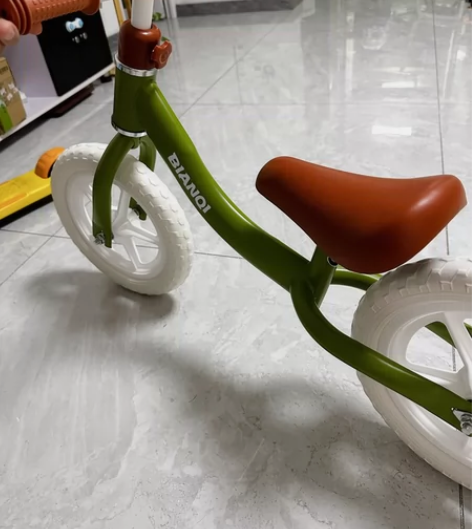 #儿童平衡车 出12寸平衡车，全新没拆封，...