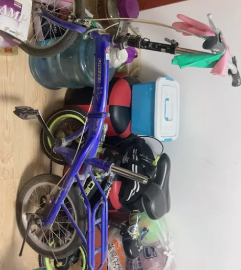 成人折叠自行车，六七成新。功能完美。质量杠...