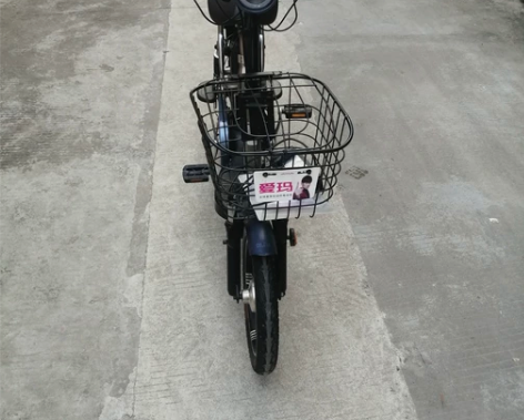 出售特价一台家用爱玛电动车 锂电池，拿下来...