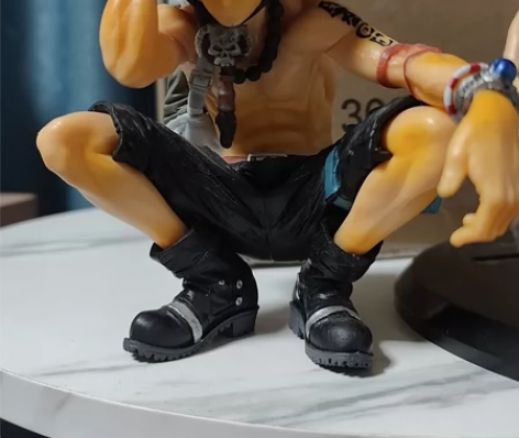 艾斯，路飞两个手办便宜清了！ 感兴趣的话点...