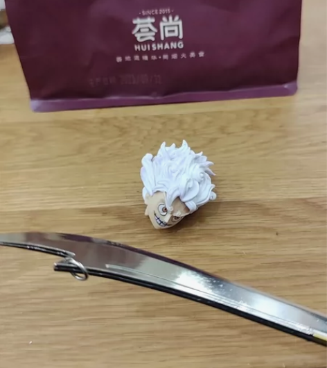 鲜剁路飞头雕一个diy魔改 低价出祖国手办...