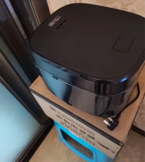 公司假期活动送的几个美菱电饭锅家用多功能智...