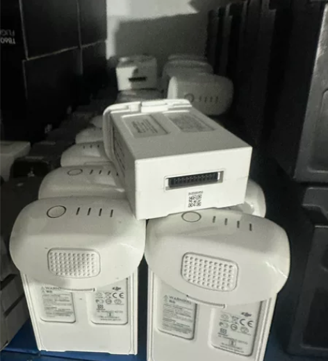 大疆精灵4系列电池 5870容量 成色...