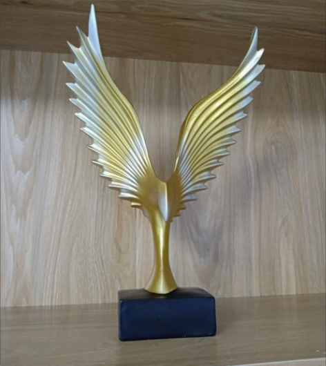 全新清库存大鹏展翅家居摆件 材质是树脂，总...